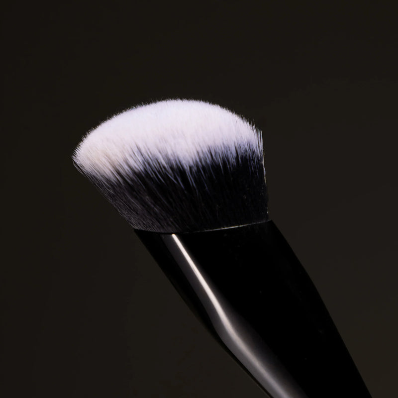 ADARA BROCHA PARA MAQUILLAJE BA-164