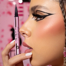 Plumón Delineador de Larga Duración Ultra Fine Eyeliner 0.55 g